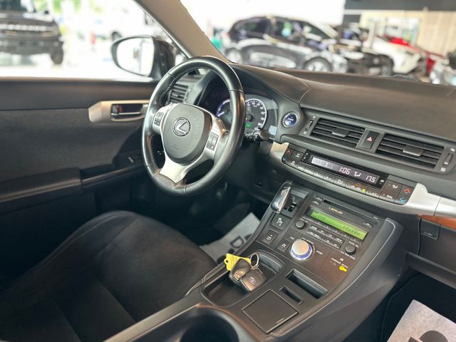 Lexus CT 200h  Dynamic – Hybrid