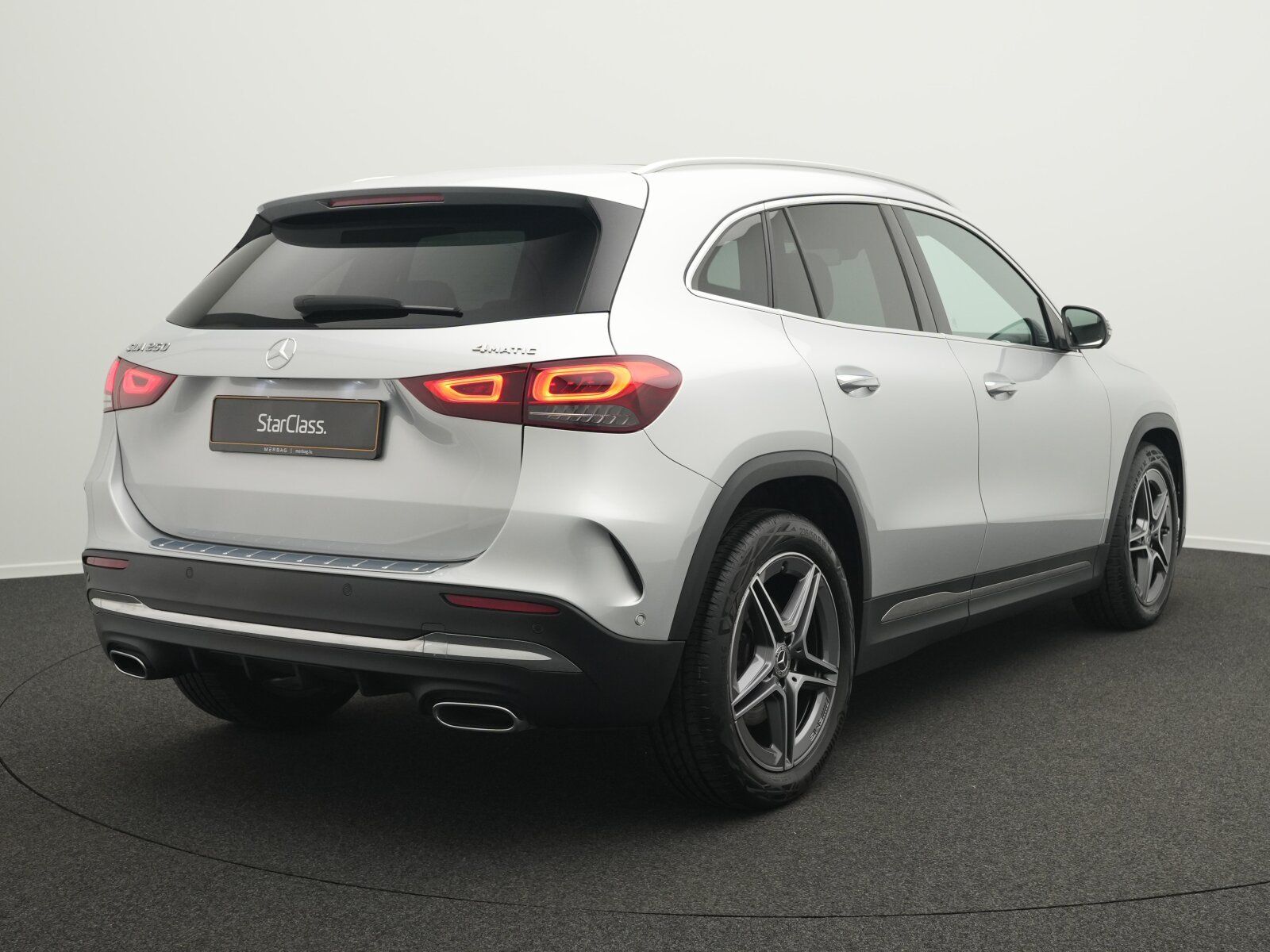 Mercedes-Benz GLA 250 4MATIC AMG-Line Multi+Pano+360°+Apple imagem 3