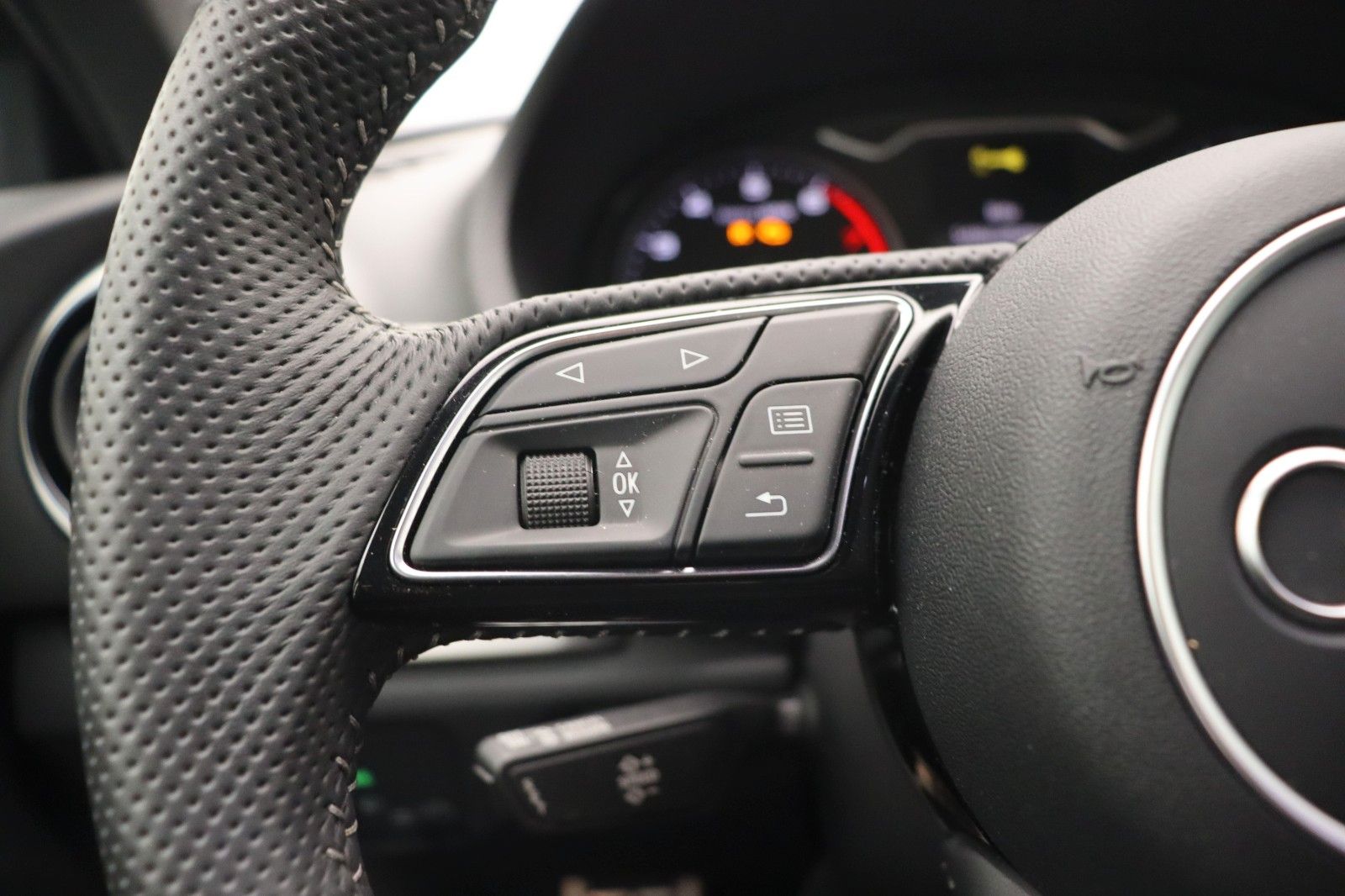 Fahrzeugabbildung Audi A3 Sportback 35 TFSI Sport S-Line