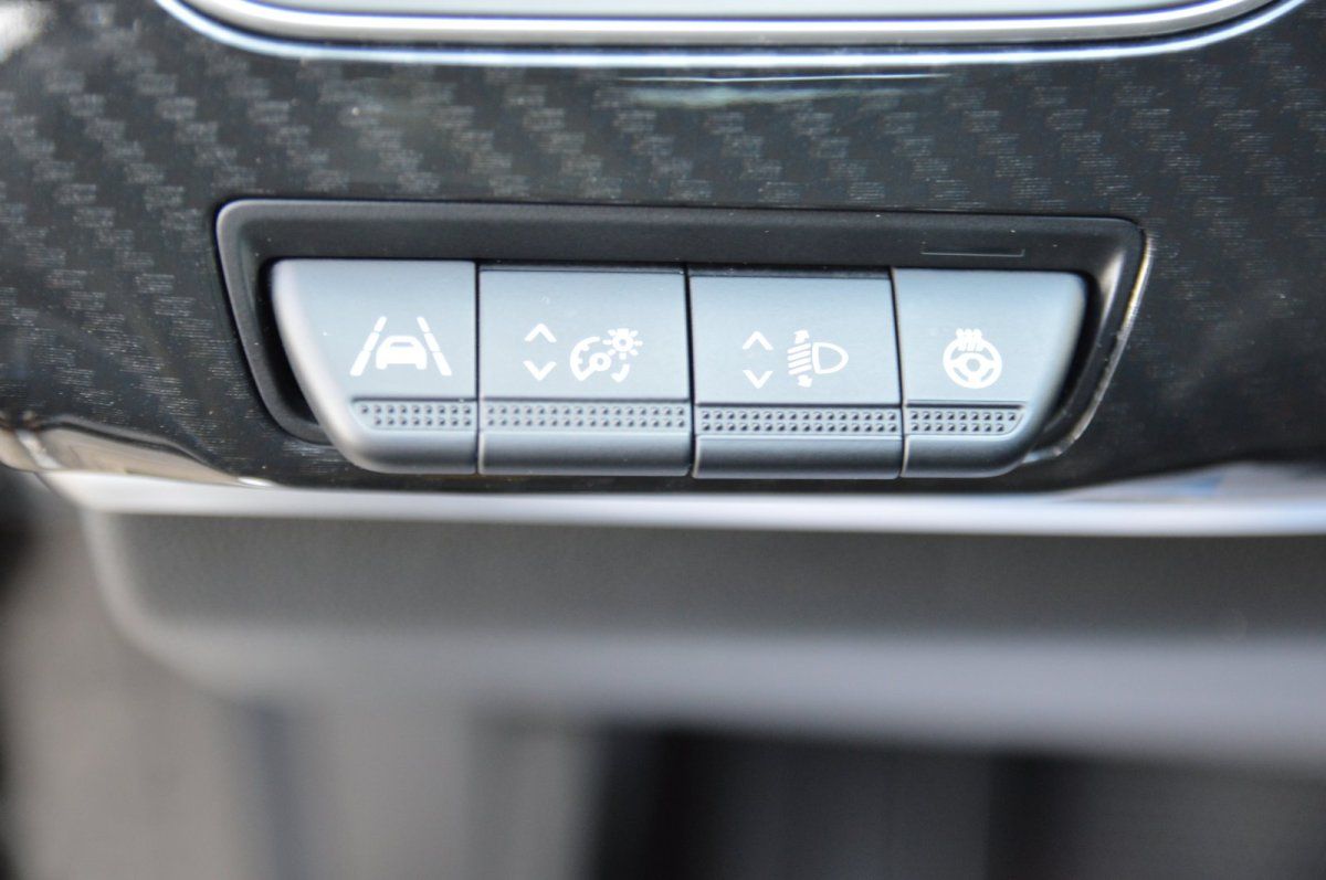 Fahrzeugabbildung Renault Arkana   R.S. Line Winterpaket LED