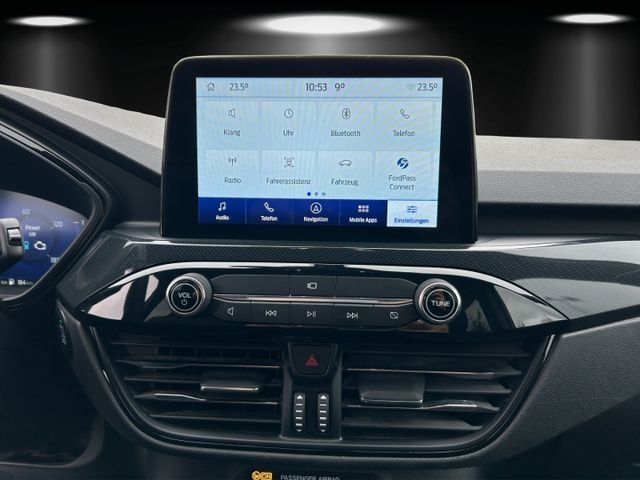 Fahrzeugabbildung Ford Kuga Sportpaket HUD Navi B & O LED Kurvenlicht A