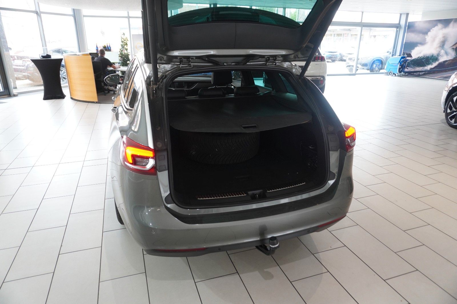 Fahrzeugabbildung Opel Insignia B ST 1.6D INNOV. NAVI/LED/KAMERA/SH/AHK