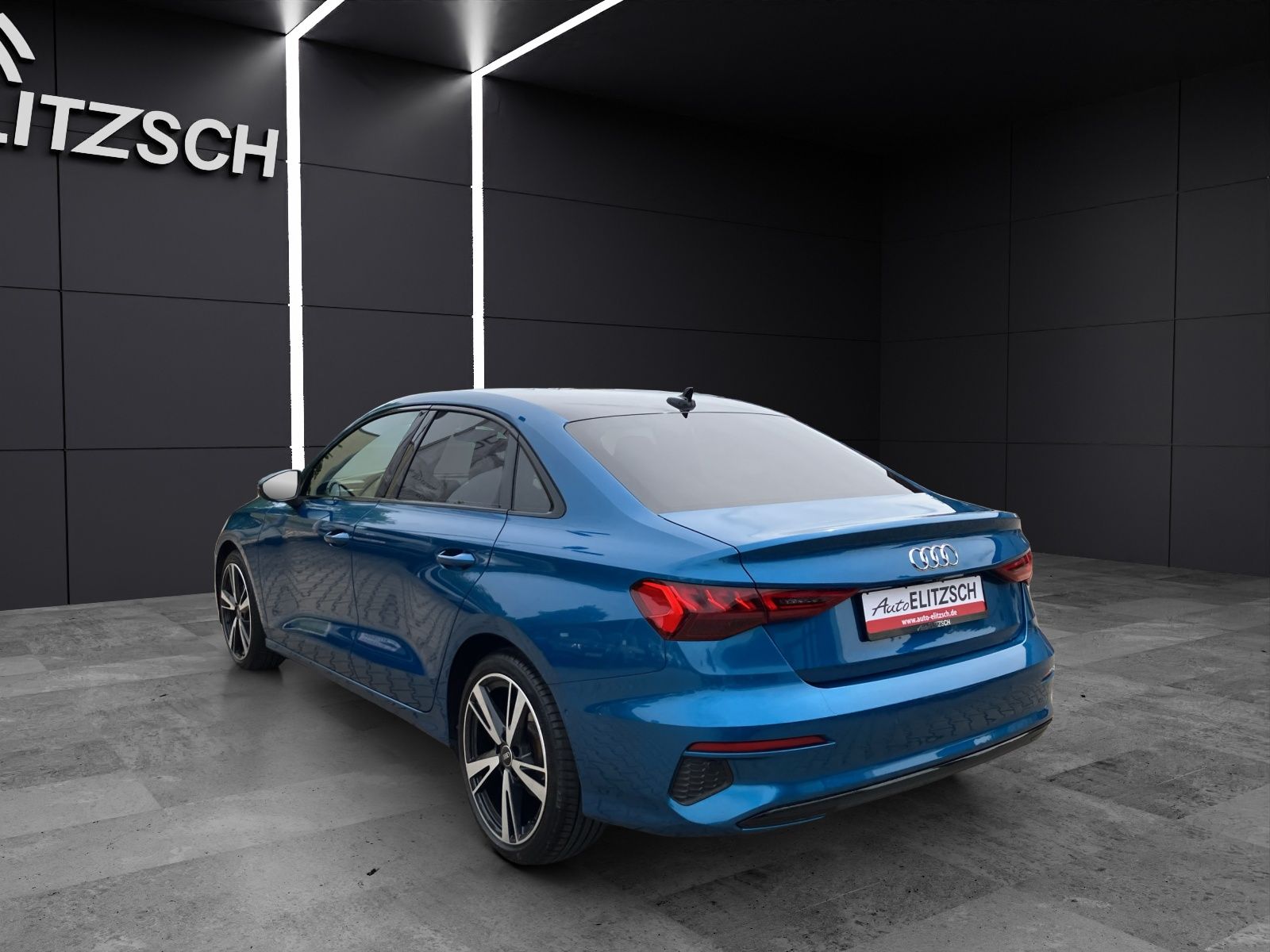 Fahrzeugabbildung Audi A3 Limousine 35 TFSI advanced MATRIX Navi ACC AH