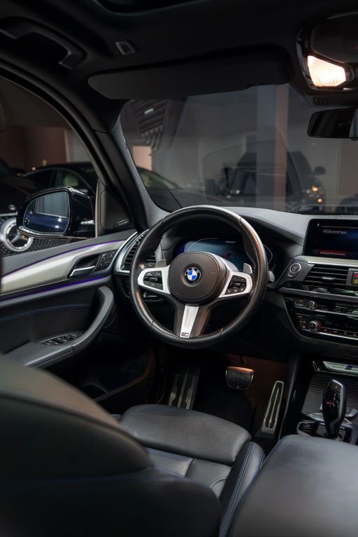 BMW X3 M40i*AHK*HU*PANO*H&K*360*LED BMW X3 M40i*AHK*HU*PANO*H&K*360*LED