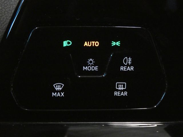 Golf 1.5 TSI R-Line AHK ACC SHZ APP CONNECT LED