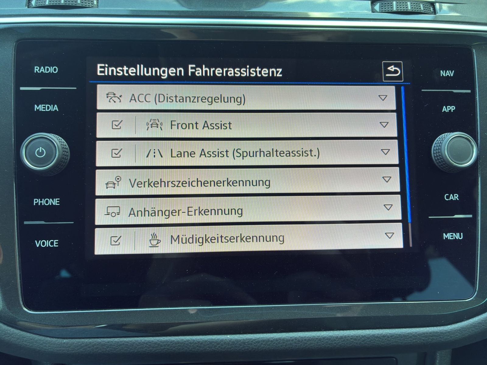 Tiguan 1.5 TSI DSG *LED*AHK*NAVI*KEYLESS*
