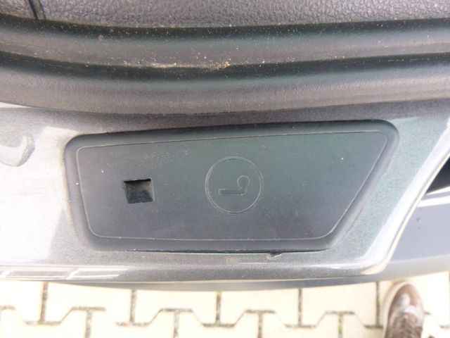 Fahrzeugabbildung Volkswagen Tiguan 1,4 TSI >AHK/NAVI/SHZ/PDC