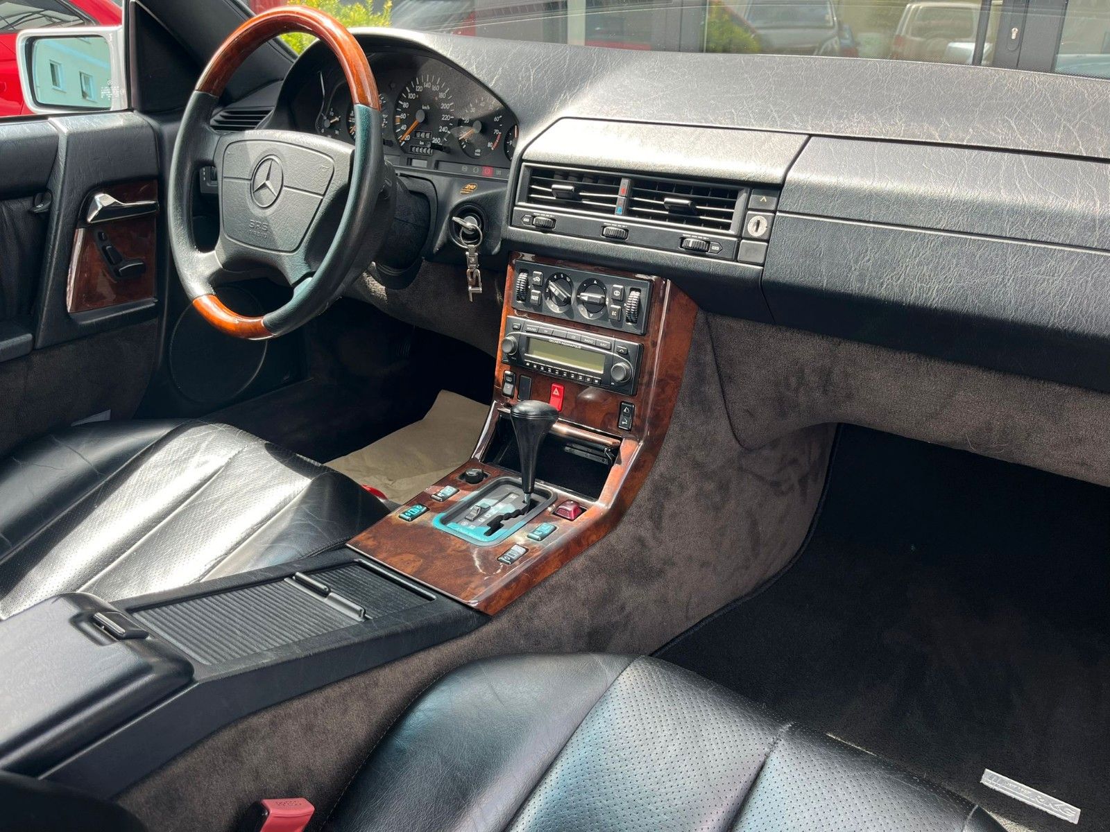 Fahrzeugabbildung Mercedes-Benz SL 300*H-Kennzeichen*HU 07/2027*