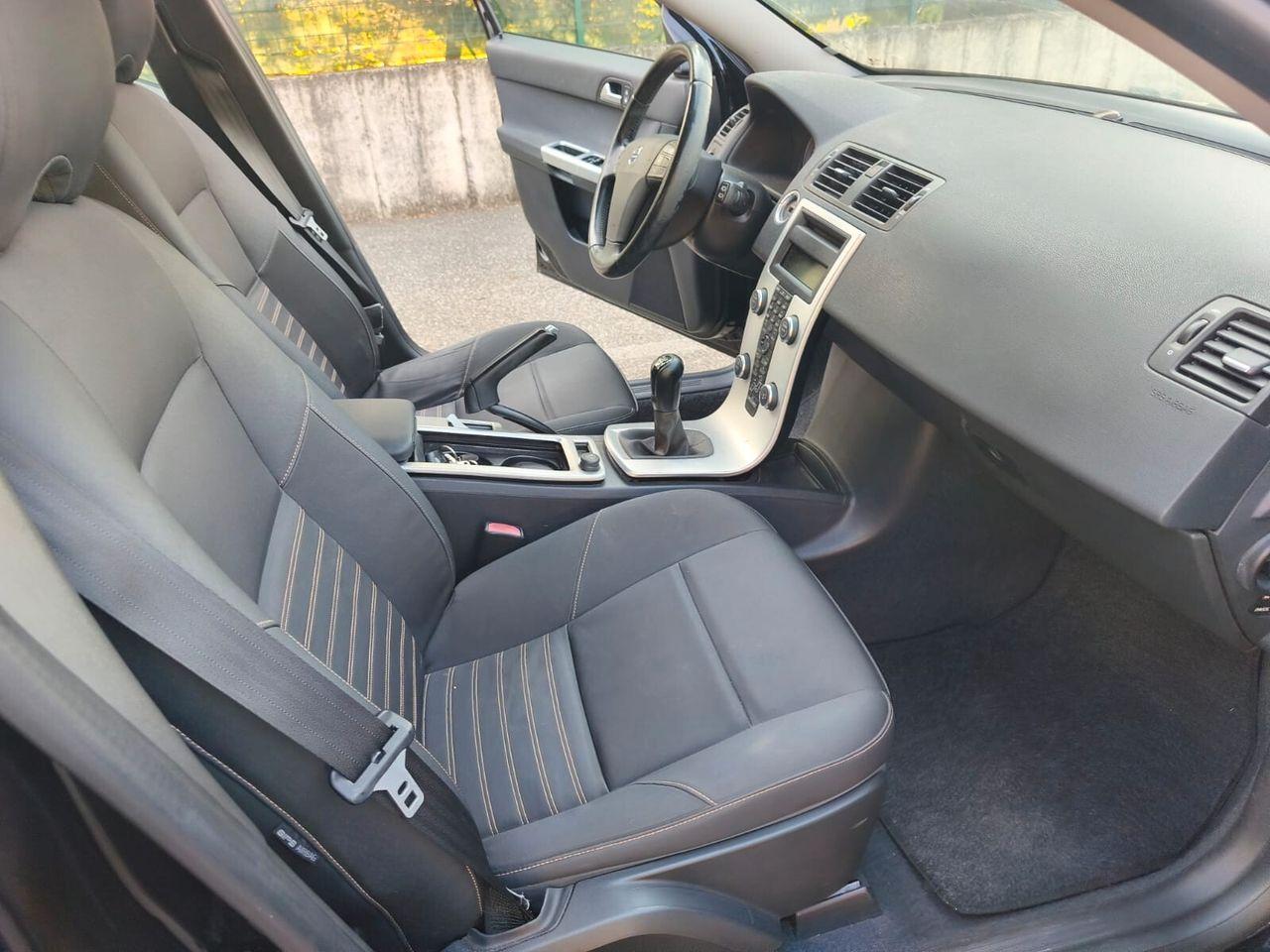 Volvo V50 2011 — photo 7