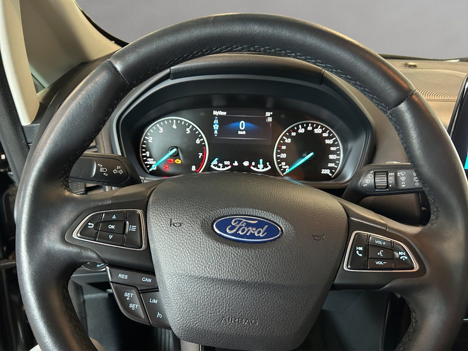 Fahrzeugabbildung Ford EcoSport 1.0 EcoBoost Titanium