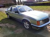 Opel Auto Oldtimer - Opel Monza Gebrauchtwagen