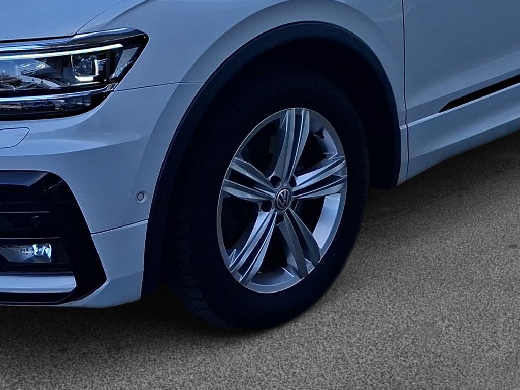 Tiguan 2.0 TSI R-Line 4Motion *DSG*AHK*PANO*BLAC