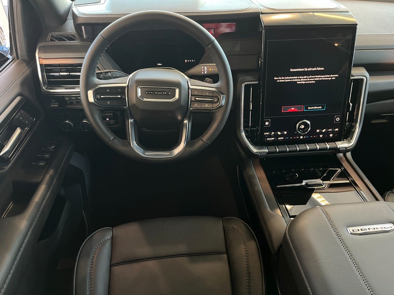 Fahrzeugabbildung GMC Yukon Denali 6.2 V8*Luftfed.*360°*Head-Up