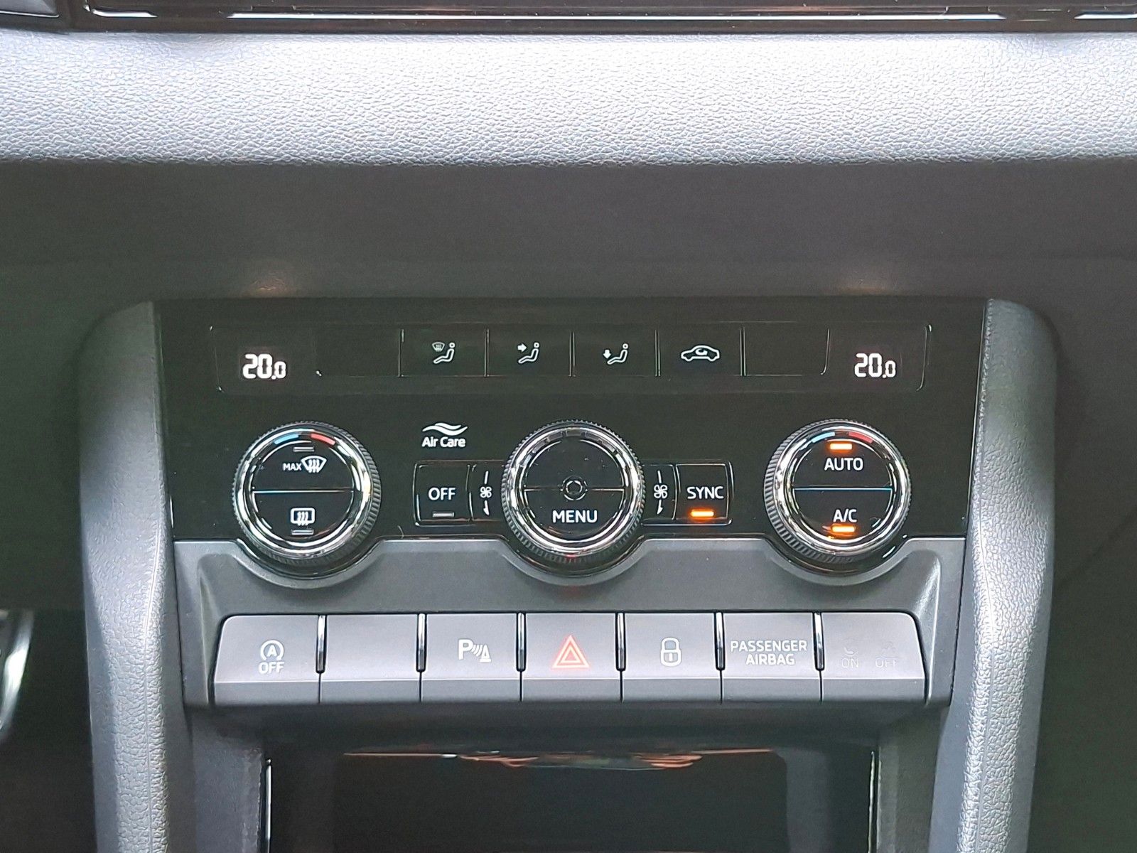 Fahrzeugabbildung SKODA Karoq Sportline*DSG*ViCo*PDC*Kamera*ACC**