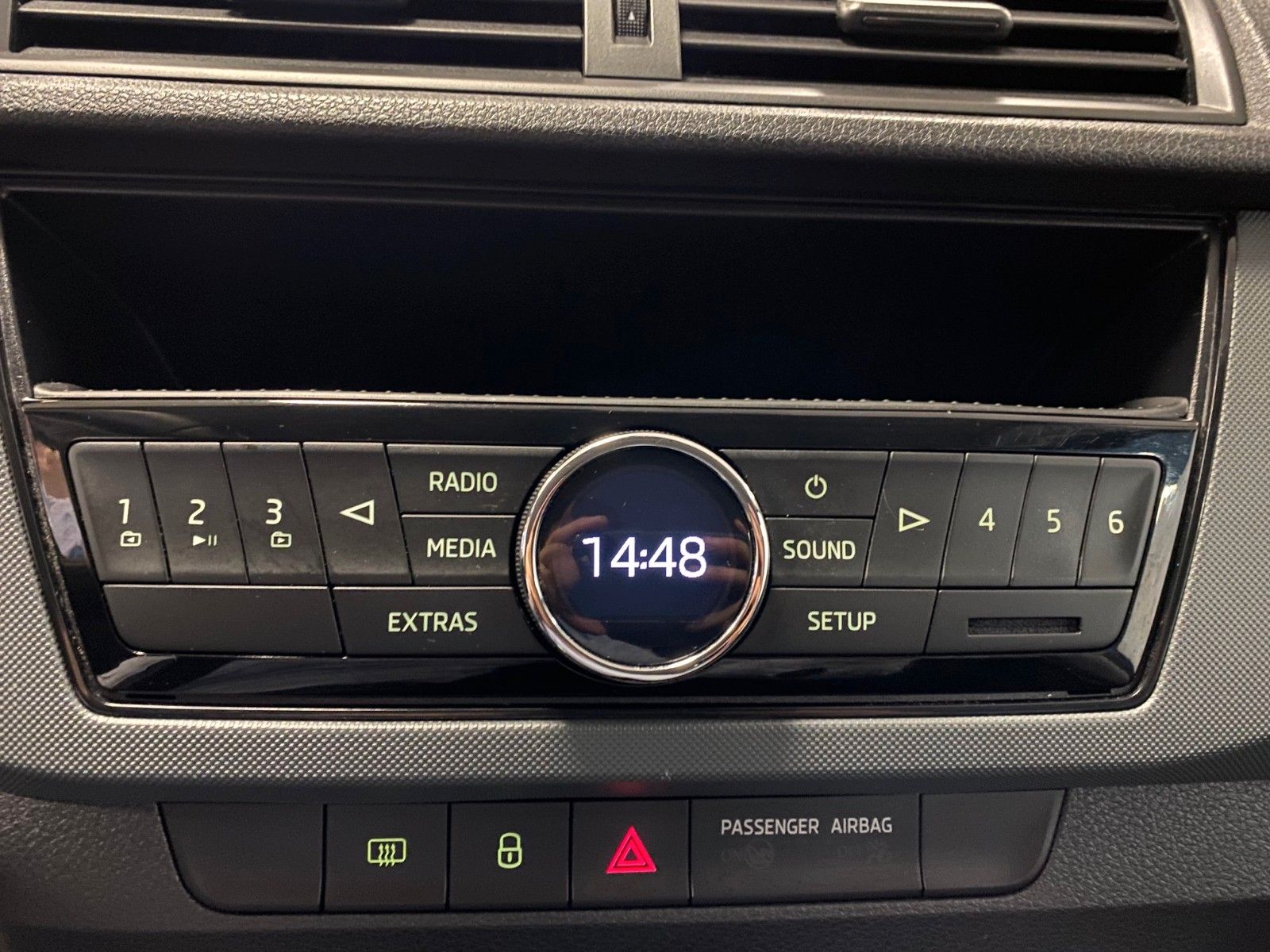 Fahrzeugabbildung SKODA Fabia 1.0 TSI Active Combi+KLIMA+GARANTIE+PDC+BC