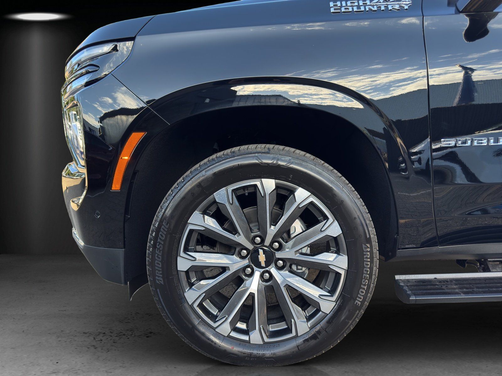 Fahrzeugabbildung Chevrolet Suburban High Country 6.2 MY25 PDC/TV/LED/AHK/