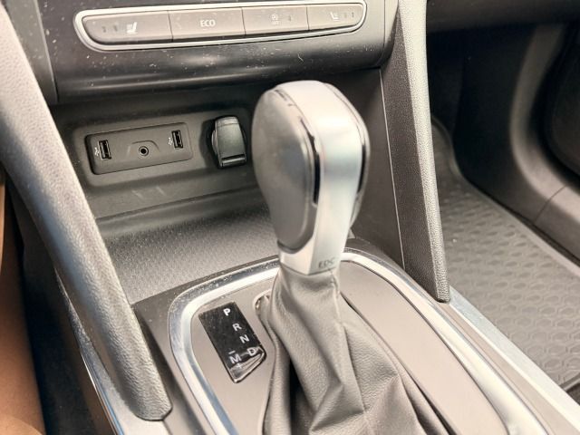 Fahrzeugabbildung Renault Megane IV 1.3 TCe 140 Limited Automatic+Safety