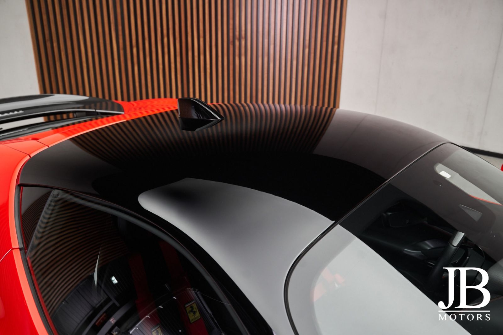 Fahrzeugabbildung Ferrari SF90 Stradale Full Carbon Lift Racing Seats JBL