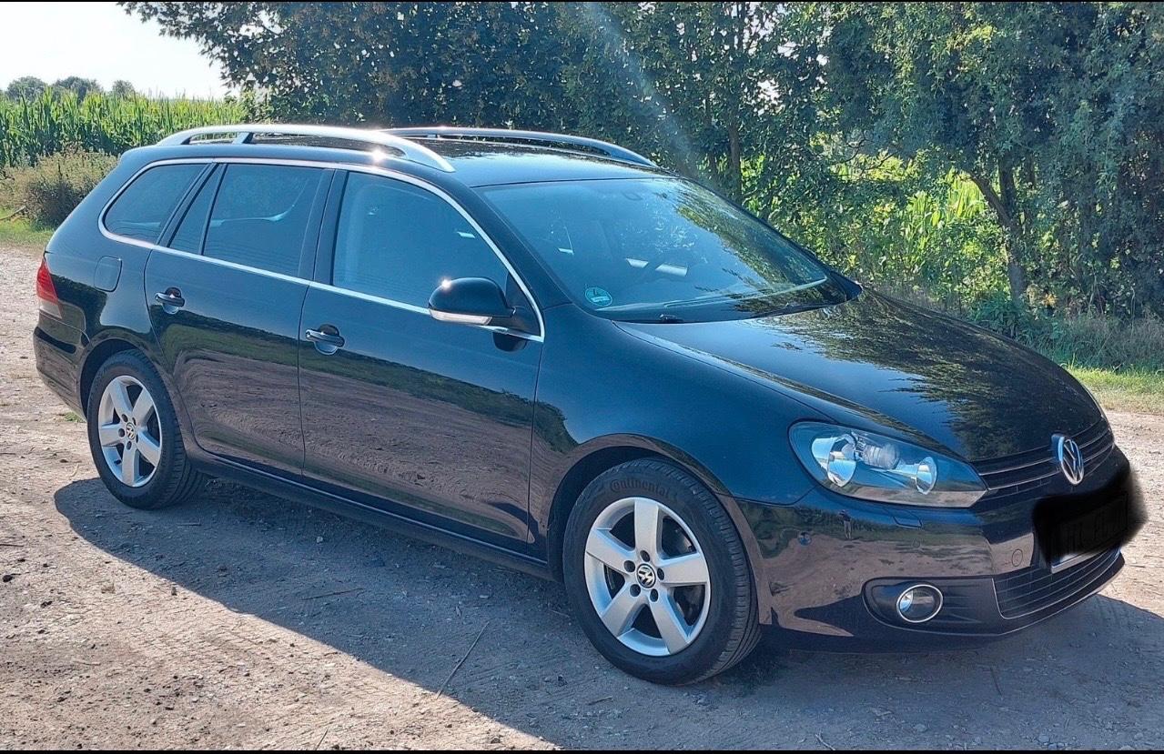 Volkswagen Golf 2011 — engine 1.598 cm³, 105 HP (77kW)