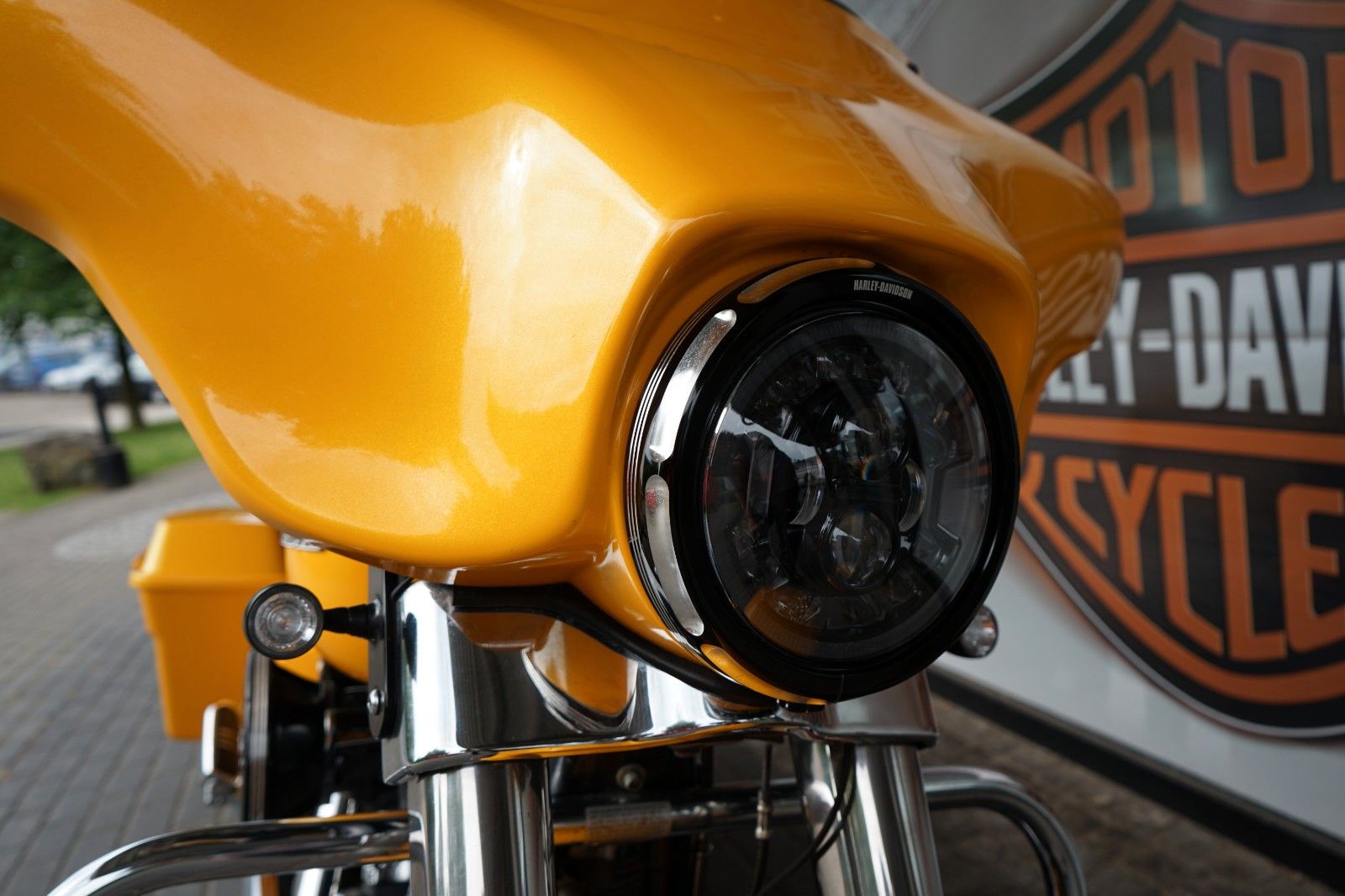 Fahrzeugabbildung Harley-Davidson Street Glide 103 - Jekill & Hyde - Garmin