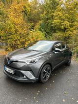 Toyota C-HR 1.8 Hybrid Team Deutschland - Toyota C-HR von privat