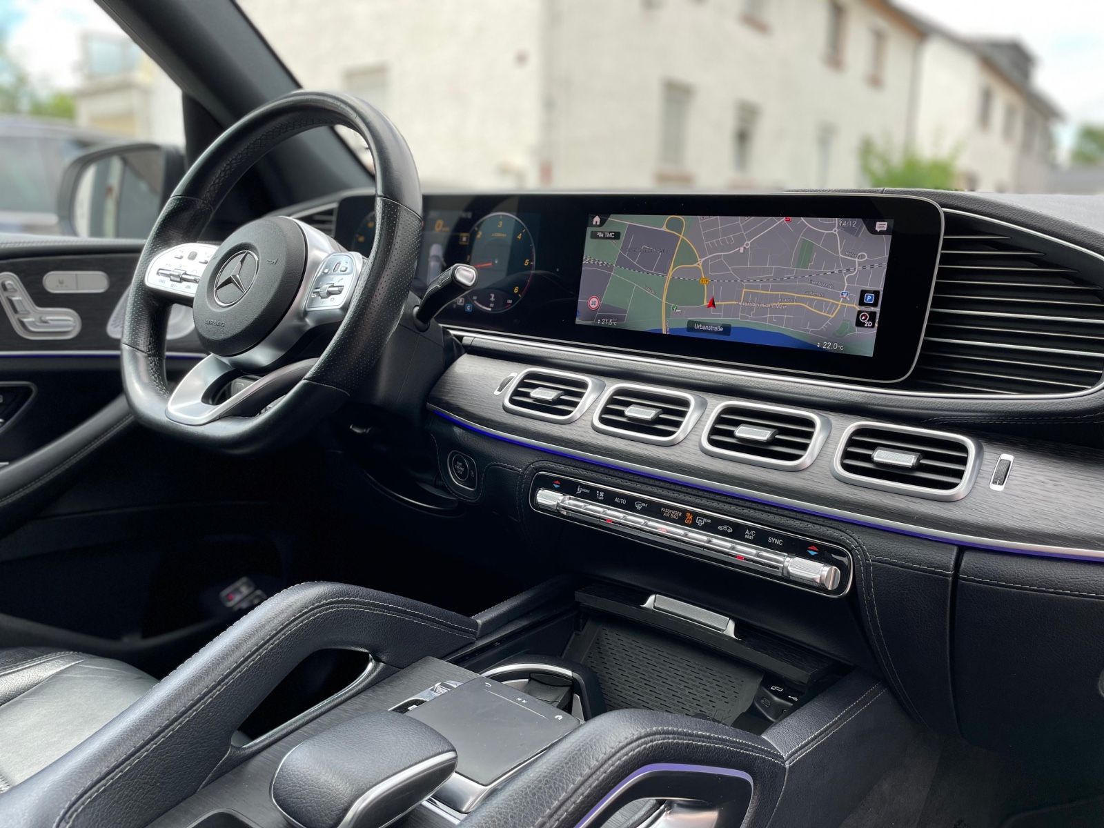 Fahrzeugabbildung Mercedes-Benz GLE 400d 4MATIC |AMG|HUD|Burmester|Pano|360°|AHK