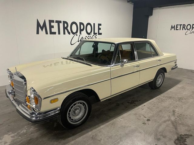 Mercedes-Benz 300SEL 300SEL. 1971. 6.3 8 cilinder M0442