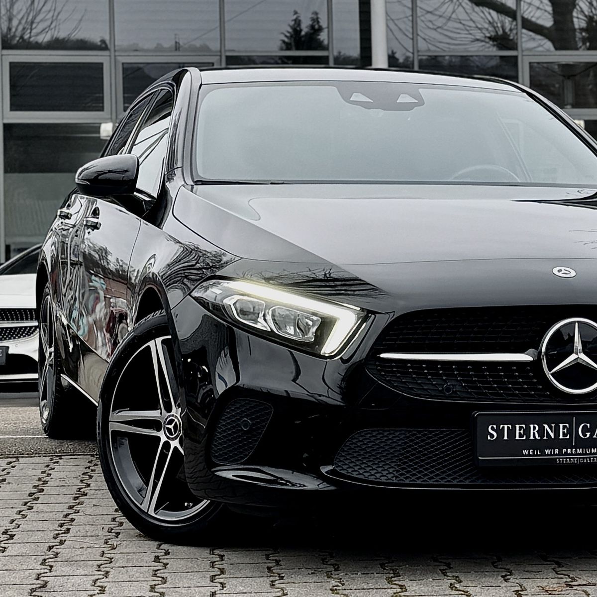 MERCEDES-BENZ A 200 D/DISTRO+/RÜCKFAHRK/SITZH//LED/MBUX Bi