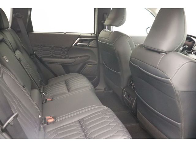 Fahrzeugabbildung Mitsubishi Outlander 2.4 PHEV Top 4WD