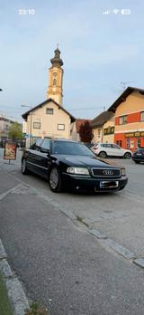 Audi A8 D2 HANDSCHALTER Facelift Limousine - Audi A8 mit Benzin-Antrieb: D2