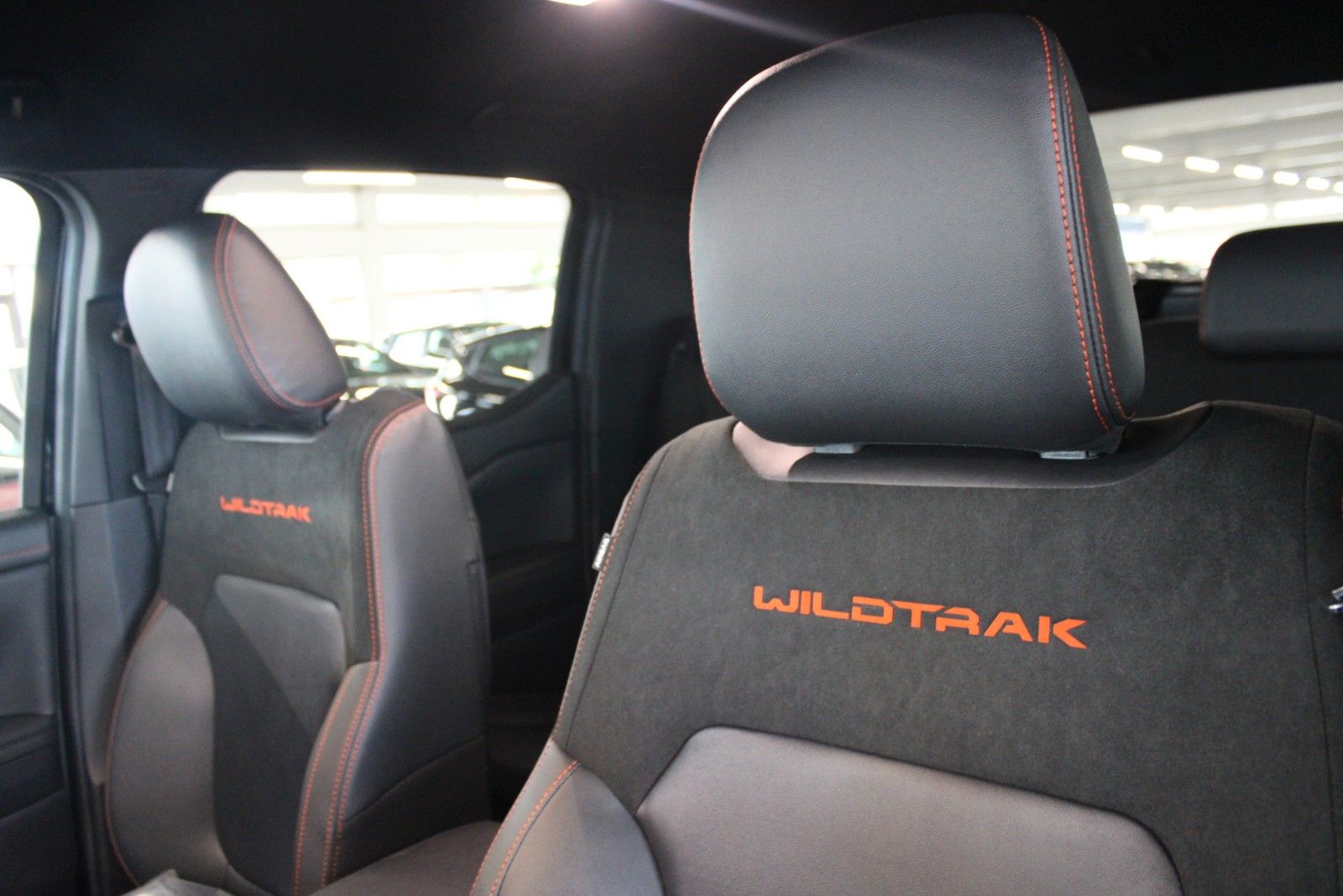 Fahrzeugabbildung Ford Ranger PHEV Wildtrak AHK ROLLO B&O ACC 360°