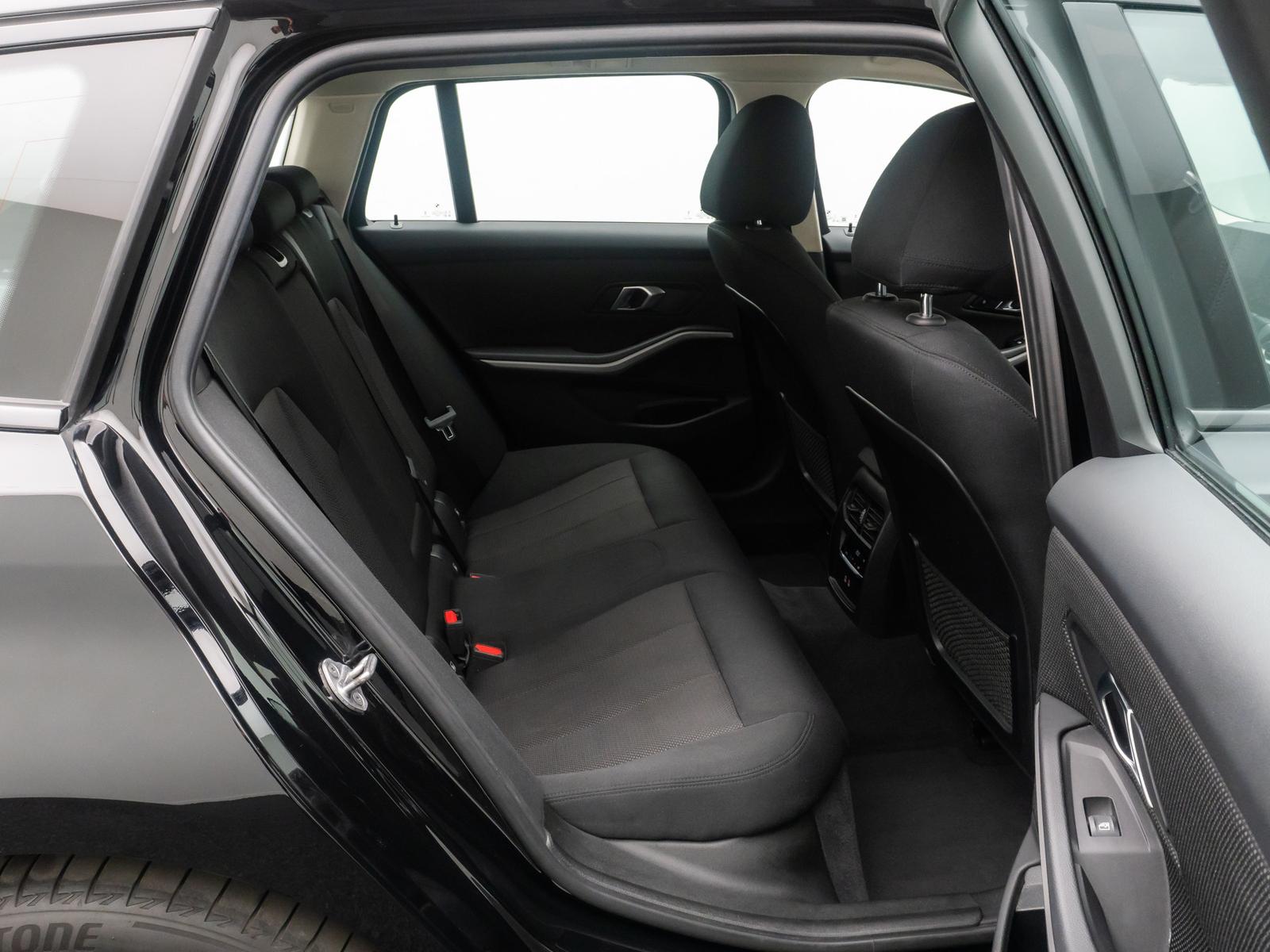 BMW 318i GeschwindigReg DAB Cockpit+ PDC Widscreen
