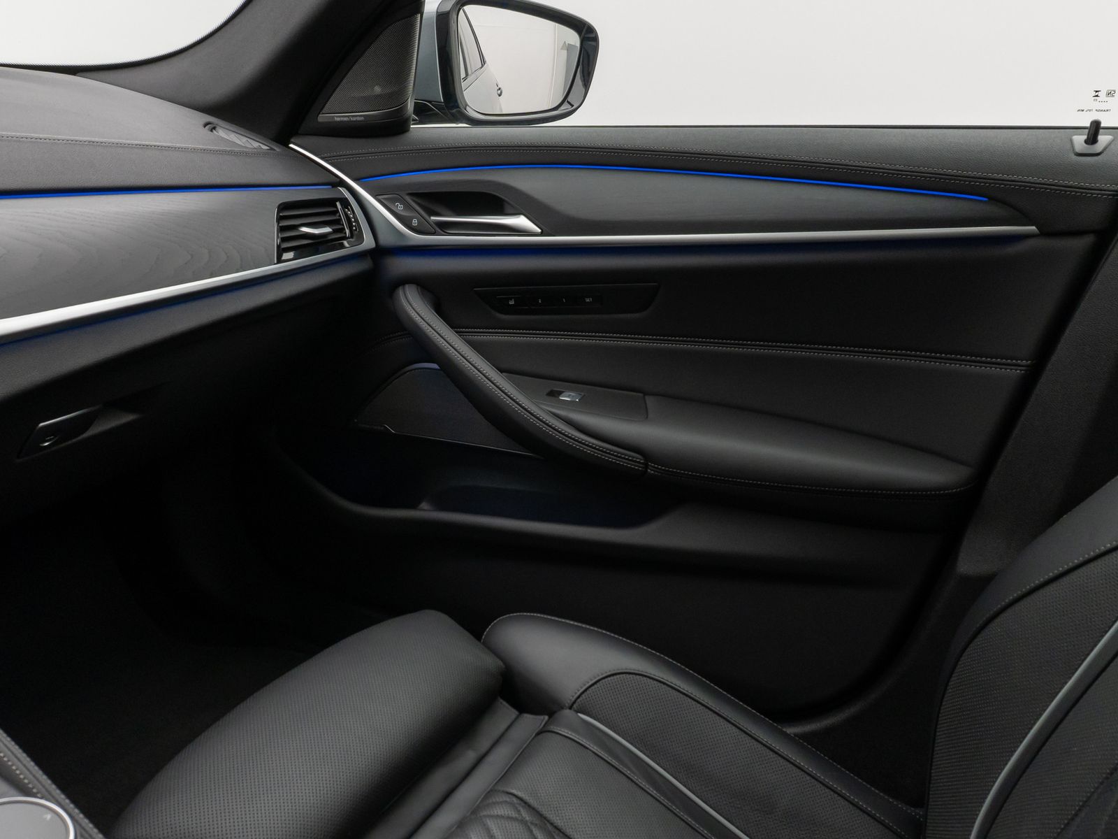 Fahrzeugabbildung BMW 540d xD M Sport Pro Laser Kamera HUD DAB H/K 20"