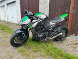 Kawasaki Z1000 - KAWASAKI GRÜN
