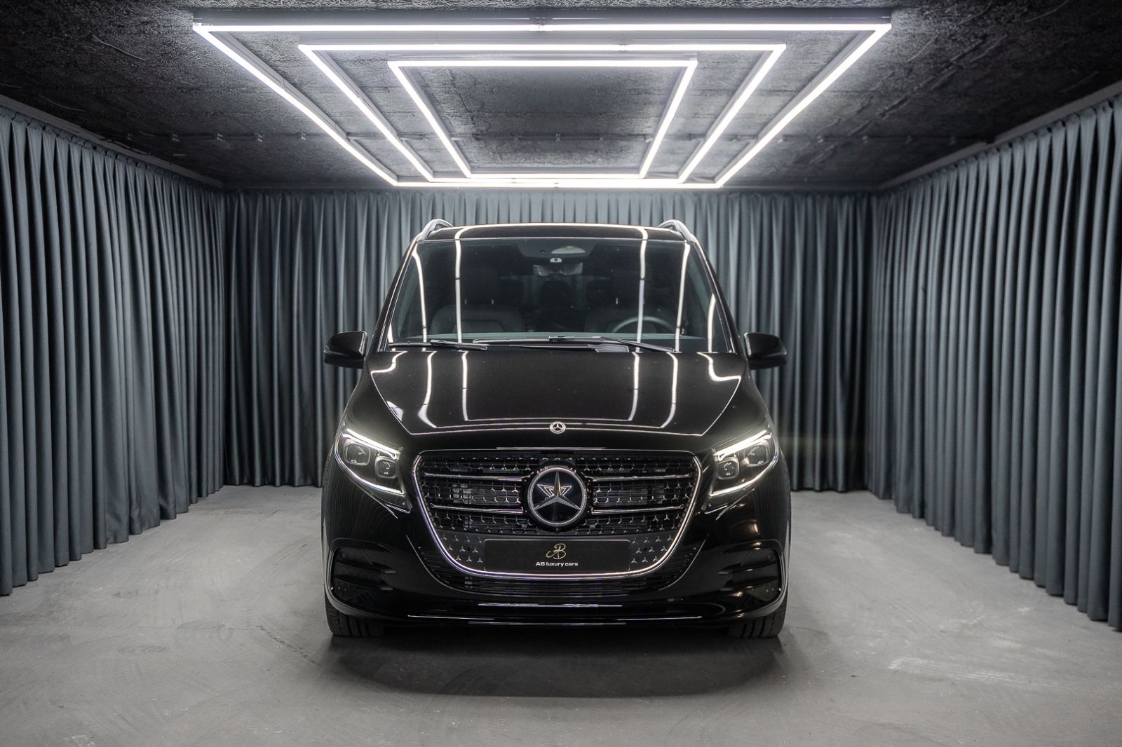 Fahrzeugabbildung Mercedes-Benz V300d EXCLUSIVE 4M Lang AIRMATIC Luxus*VIP*25
