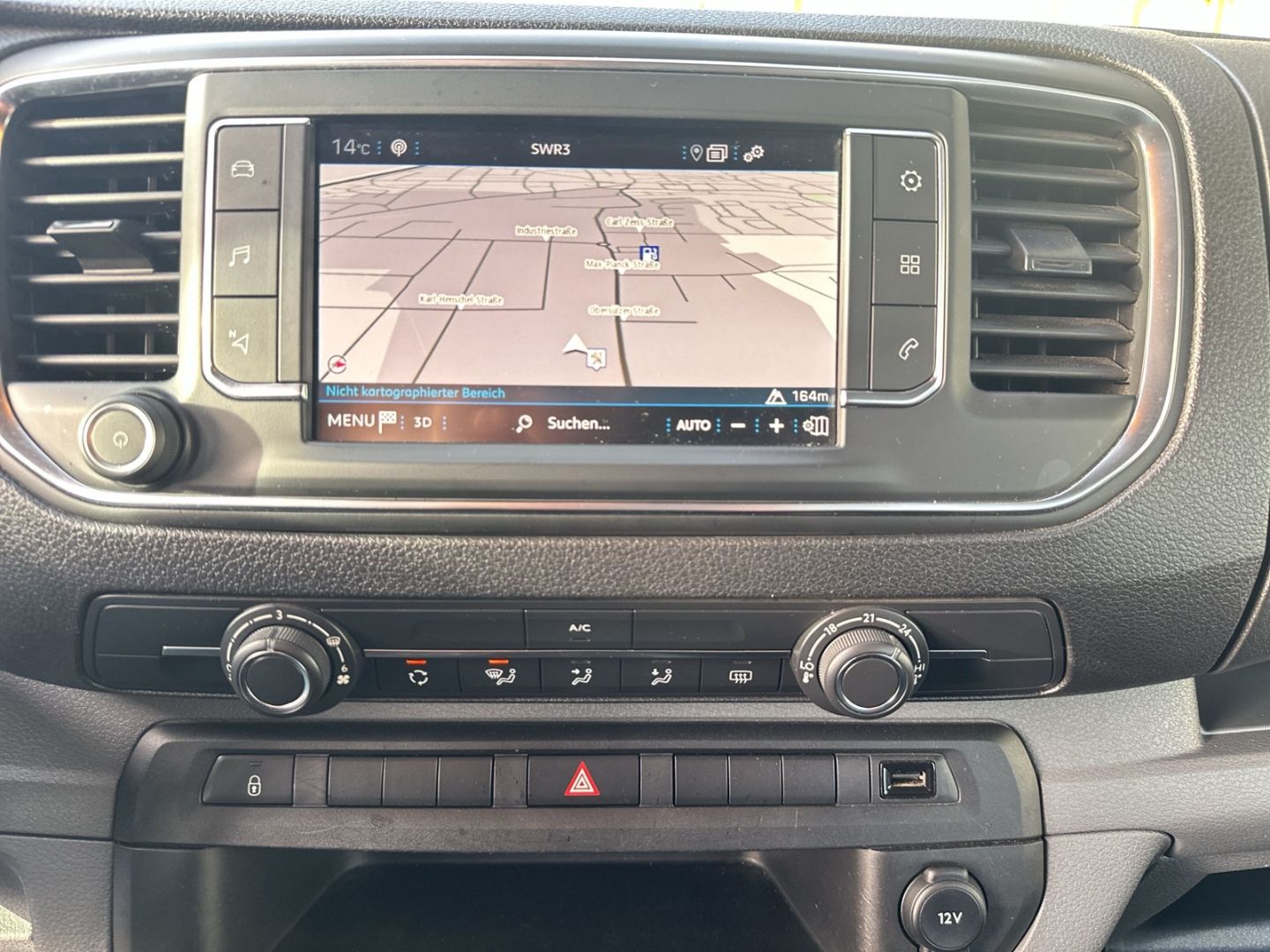 Fahrzeugabbildung Peugeot Expert Kombi L3 2.0 BlueHDi 145 PS 8-Sitzer *NAV