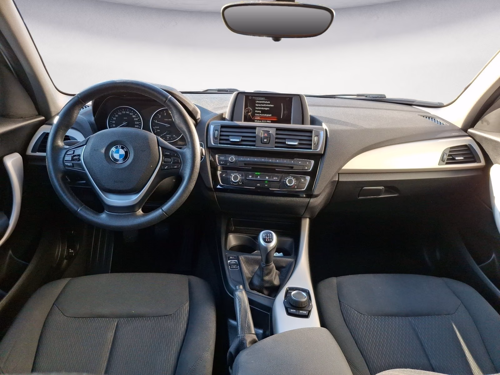 BMW 118i Limousine Advantage Bluetooth PDC Klima