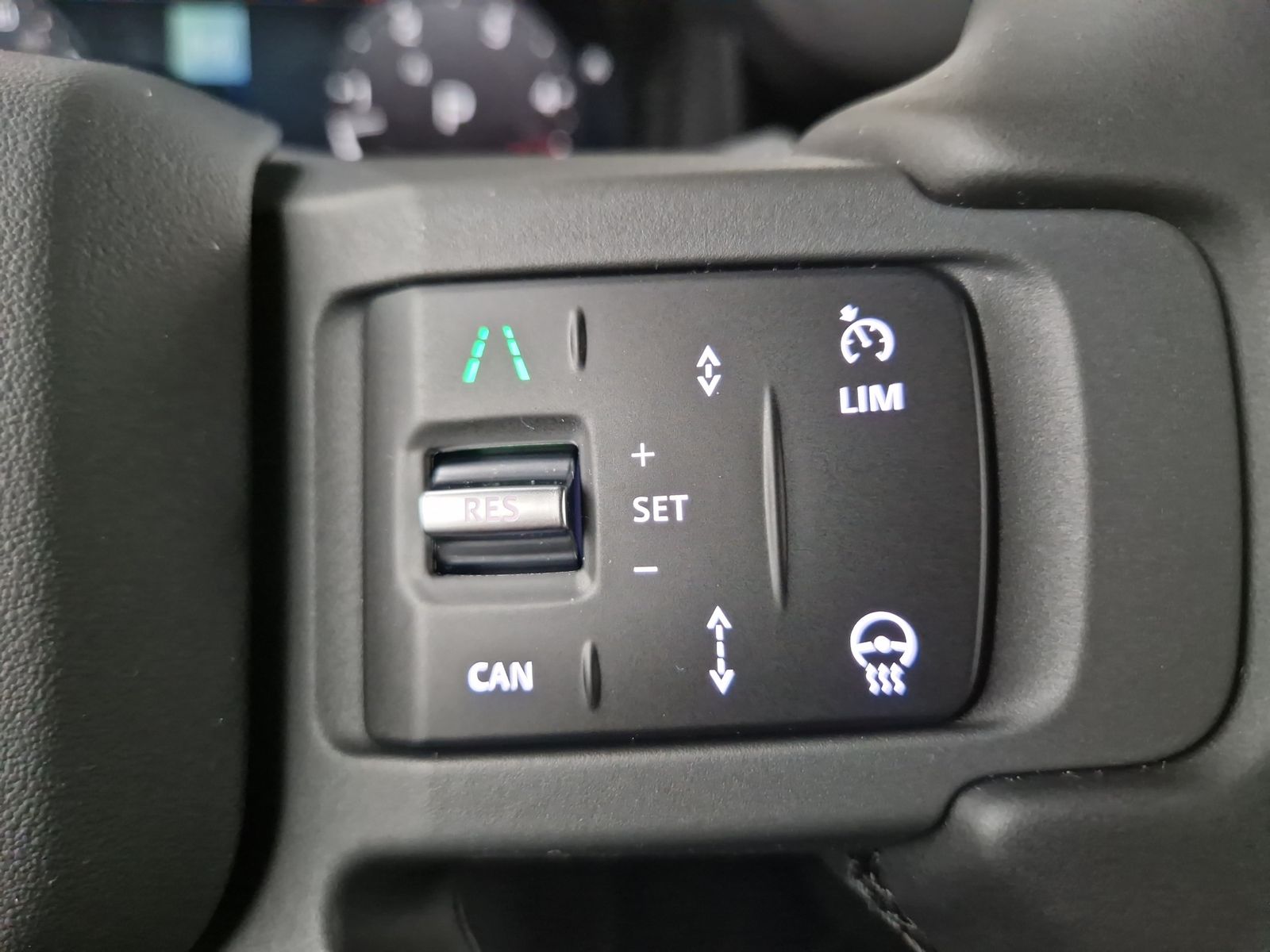 LAND ROVER Defender D250 X-Dynamic SE AHK Pano – Bild 27
