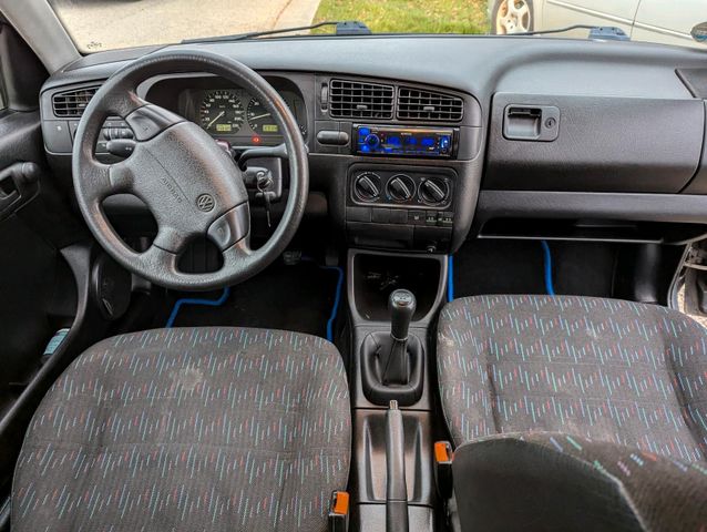 Volkswagen Golf  3 1.6