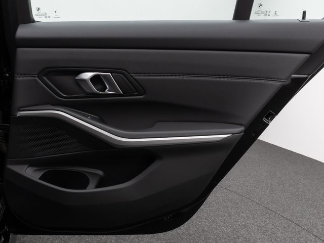 Foto Nummer 31: BMW 320d
