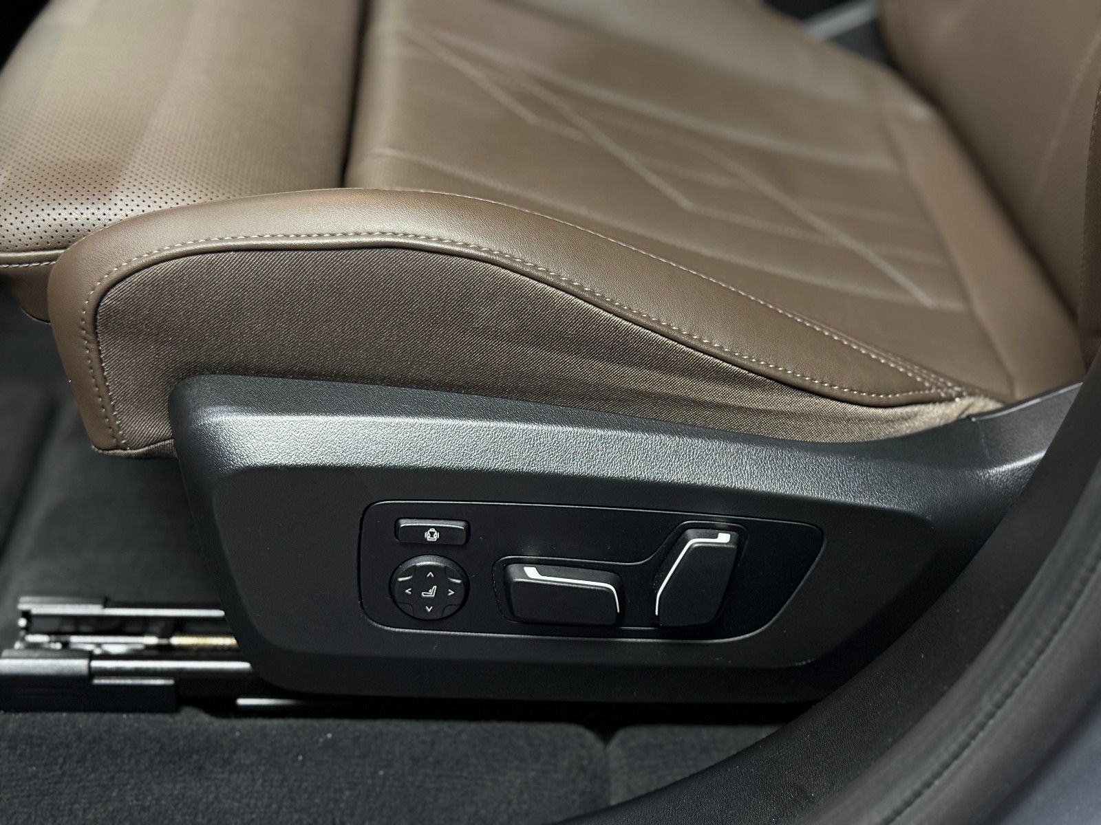 Fahrzeugabbildung BMW X3 20 d xDrive M Sport |H/K|AHK|LED|INDIVIDUAL
