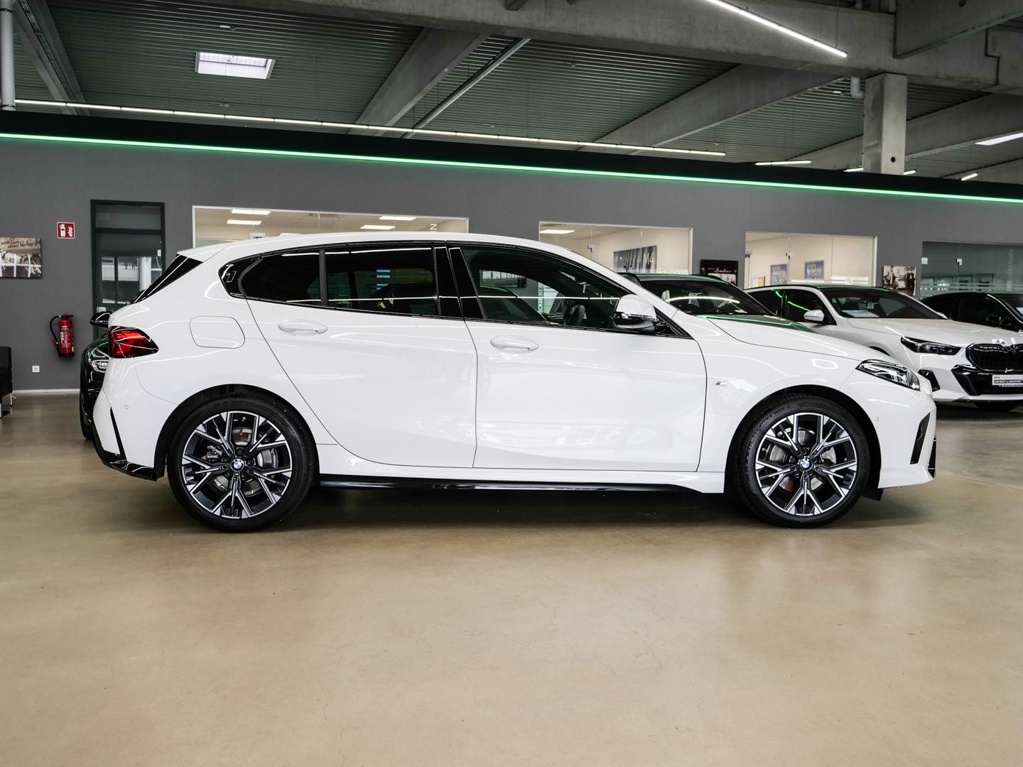 BMW 120 LIMO AUTOMATIK M SPORT 18''NAVI LED PARKEN K foto 4