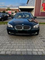 BMW 530i  E60 - BMW 530: E60