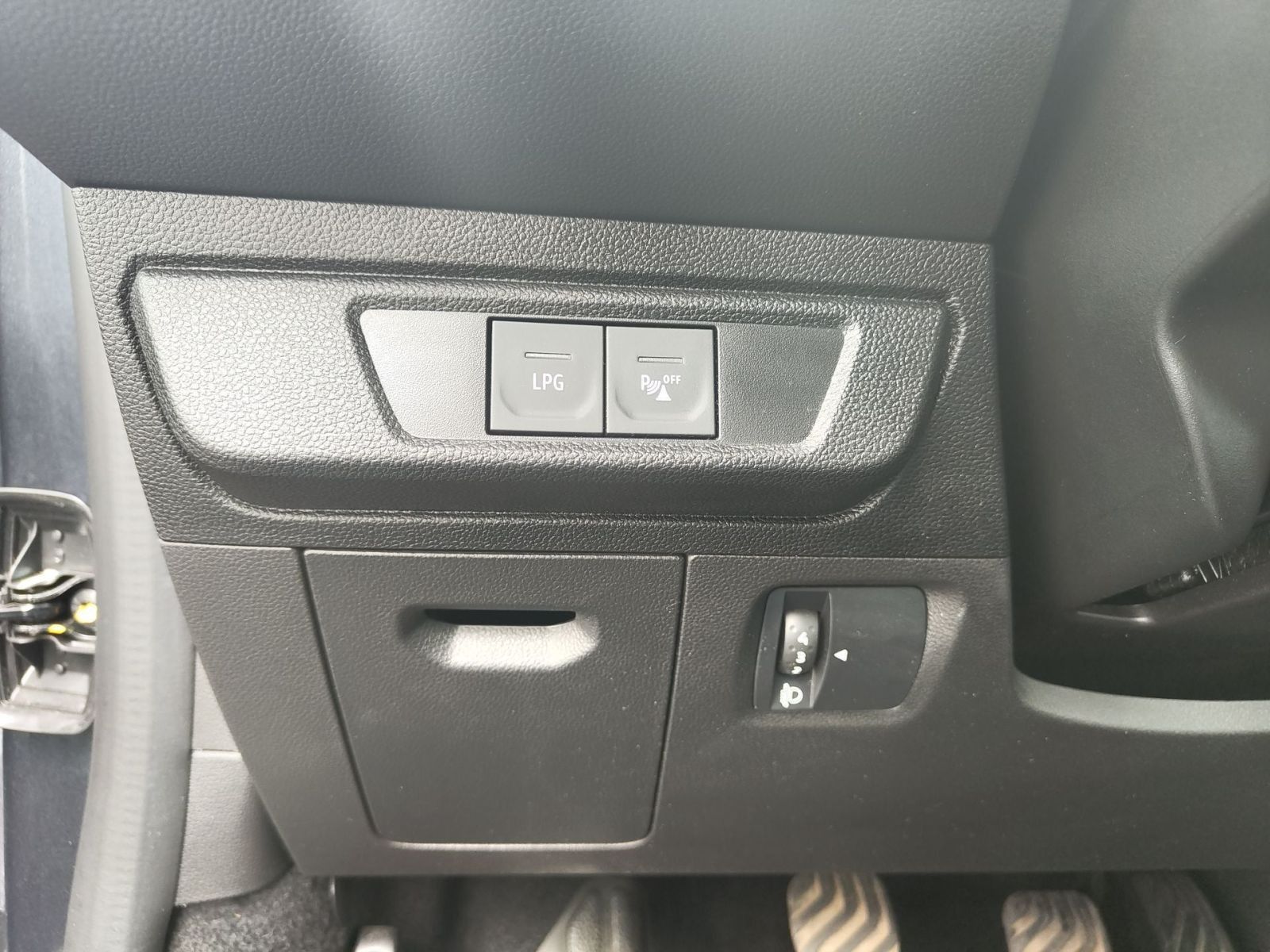 Fahrzeugabbildung Dacia Sandero Stepway III 1.0 TCe 100 ECO-G Comfort