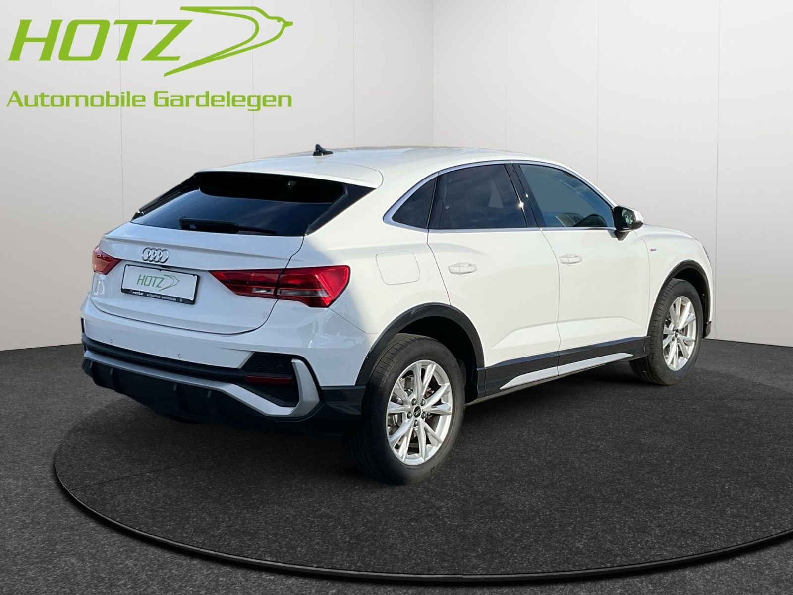 Audi Q3 Sportback 45 TFSI e S-tronic Rückkam Multilen foto 6