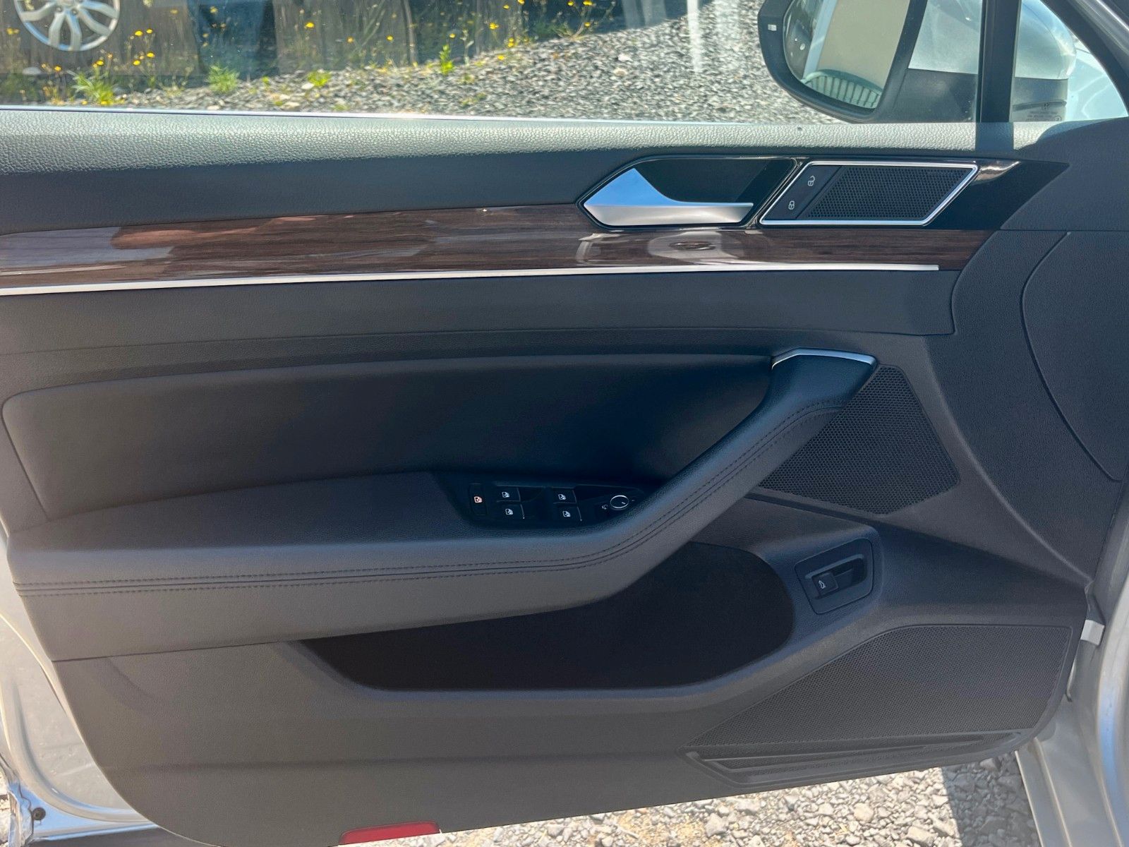 Fahrzeugabbildung Volkswagen Passat Variant 1.8 TSI DSG Navi Leder HIGHLINE