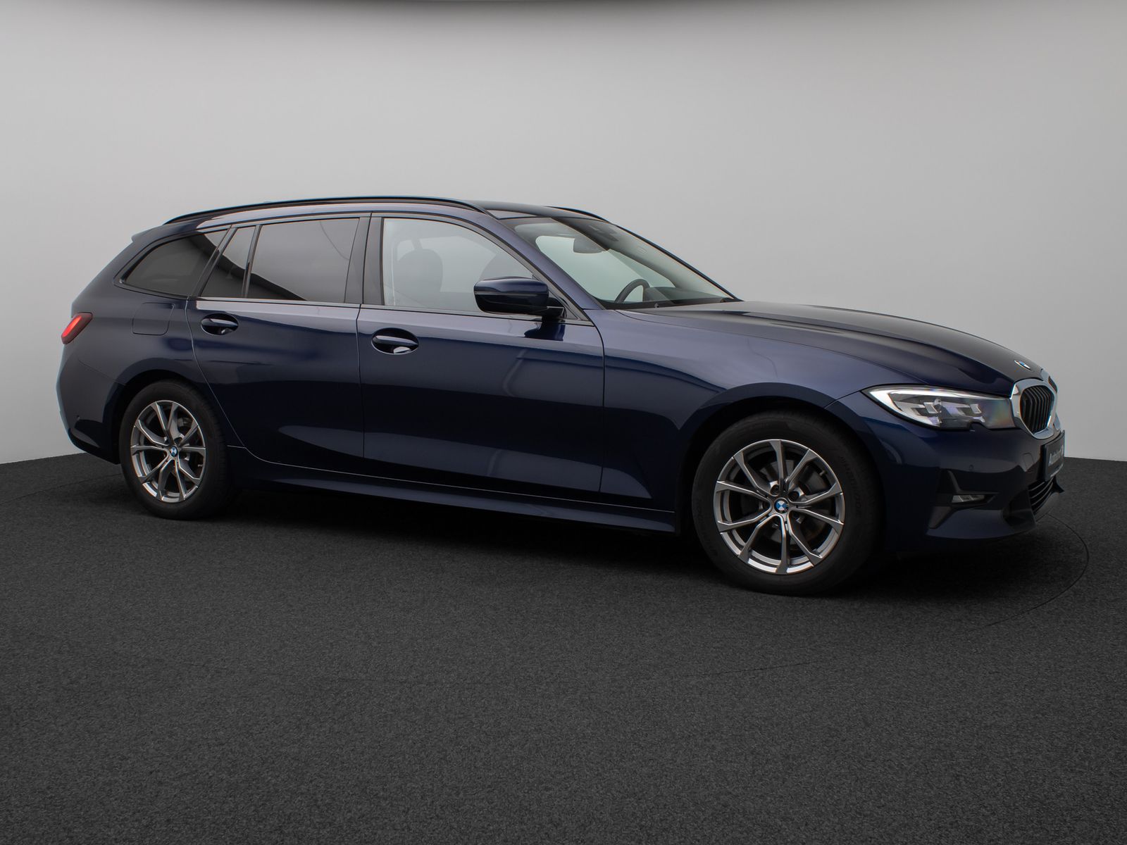 Fahrzeugabbildung BMW 320d Sport Line DAB HiFi PDC Geschwindigkeitsreg