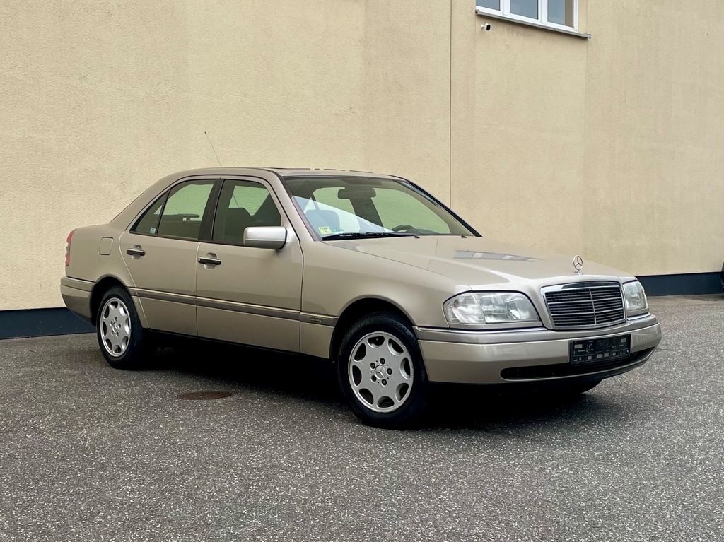 MERCEDES-BENZ C 180