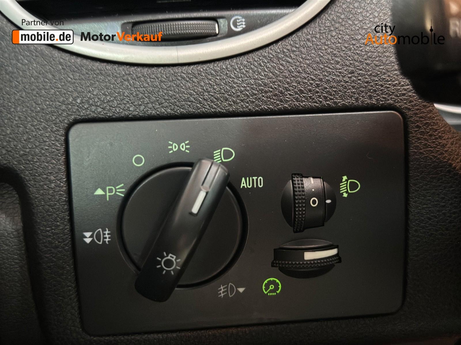 Ford Focus 2006 — photo 14