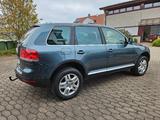 Volkswagen Touareg V6  3.2   * TÜV NEU * - Volkswagen Touareg mit Benzin-Antrieb: Geländewagen, 3.2
